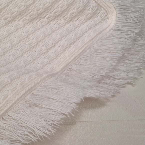 Elegant White Fringe Sweater Poncho - Picture 2 of 6